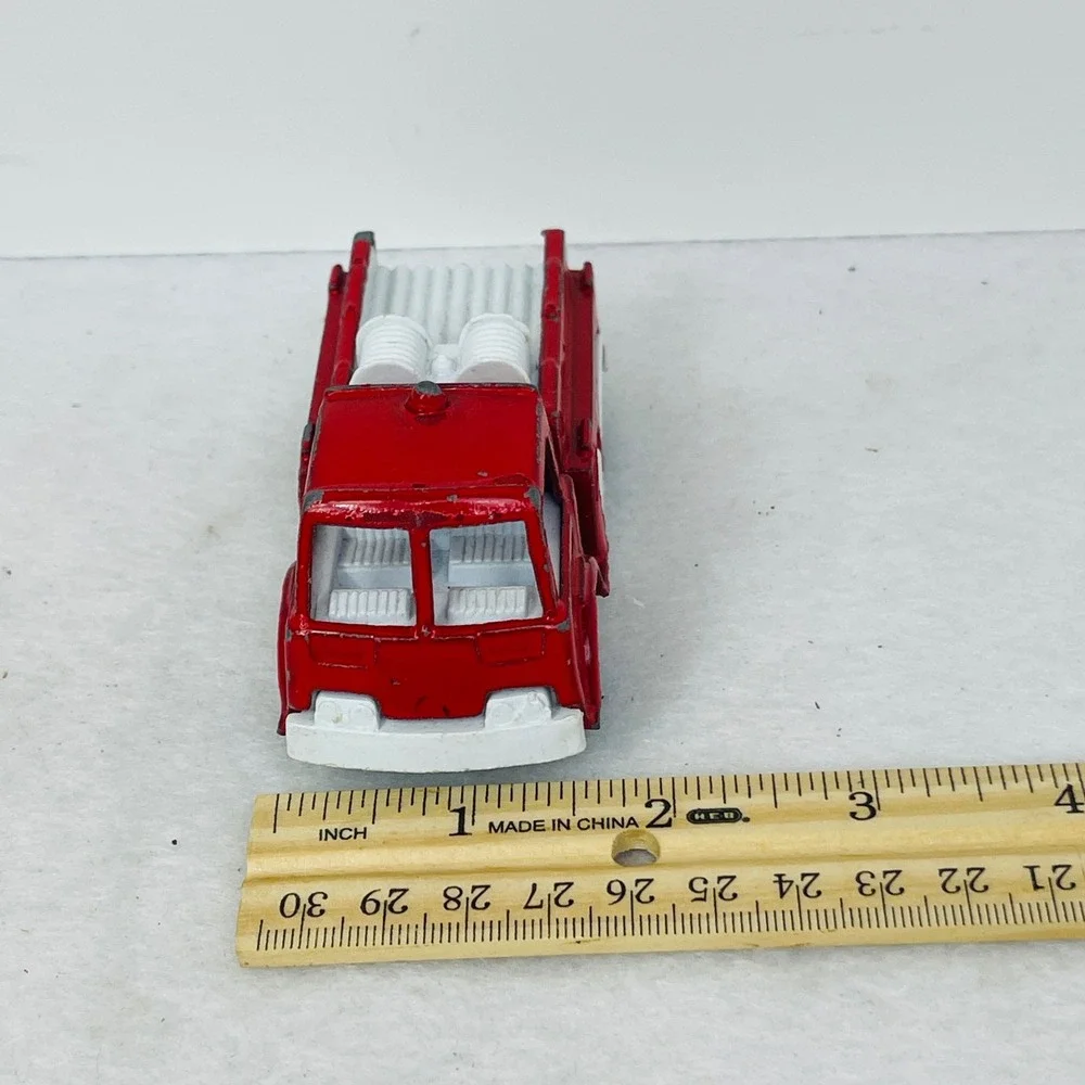 Vintage Tootsietoy Diecast Fire Truck Red White Pumper Emergency Vehicle Toy